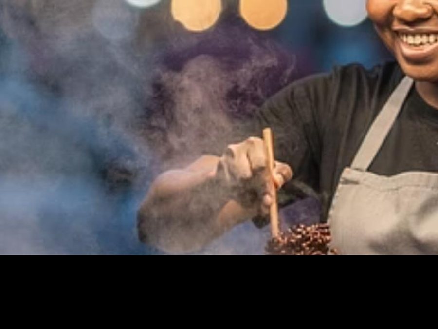 Naani, a food vendor